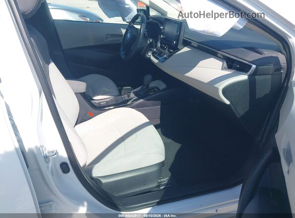 5YFEPMAEXNP369349 2022 TOYOTA COROLLA White Вид салону спереду