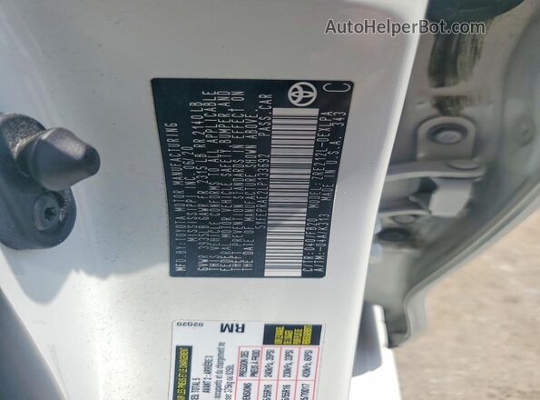 5YFEPRAE2LP133692 2020 TOYOTA COROLLA White VIN կոդի պիտակի տեսք