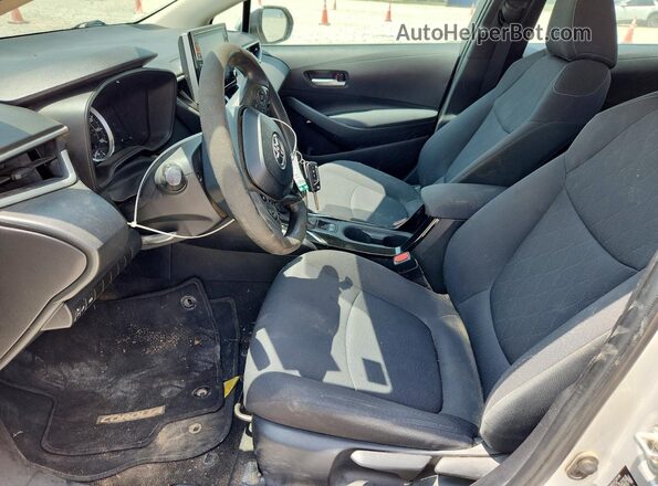 5YFEPRAE4LP040172 2020 TOYOTA COROLLA Серебряный Вид салона спереди