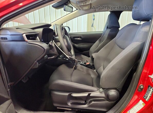 5YFEPRAE8LP073353 2020 TOYOTA COROLLA Red Widok wnętrza z przodu