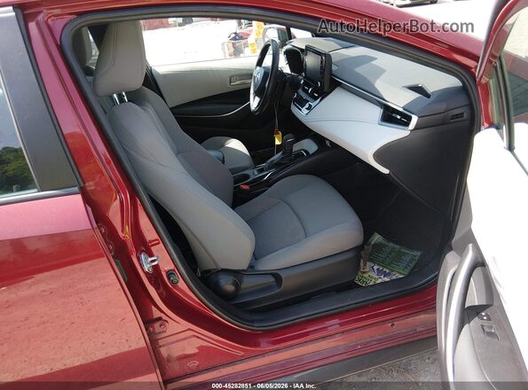 5YFP4MCE1NP120064 2022 TOYOTA COROLLA Maroon Front interior view