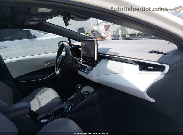 5YFP4MCE5SP246715 2025 TOYOTA COROLLA White Սալոնի դիմացի տեսք