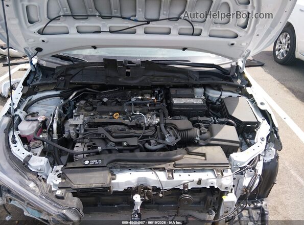 5YFP4MCE5SP246715 2025 TOYOTA COROLLA White Հետևի տեսք