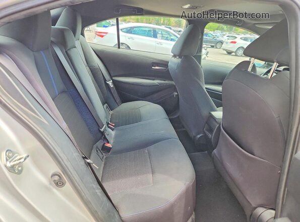 5YFP4RCE6LP033075 2020 TOYOTA COROLLA Silver Widok tylnych siedzeń