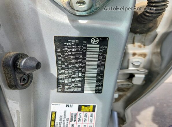 5YFP4RCE6LP033075 2020 TOYOTA COROLLA Silver Widok komory silnika