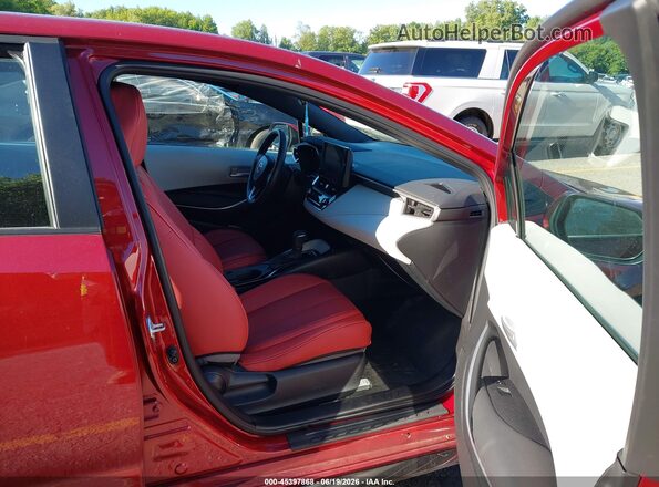 5YFS4MCE2PP161459 2023 TOYOTA COROLLA Красный Вид салона спереди
