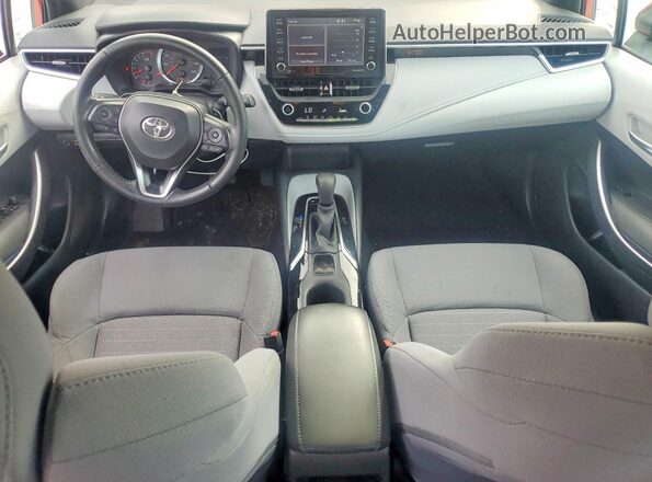 5YFS4MCE3MP096732 2021 TOYOTA COROLLA Red Widok deski rozdzielczej