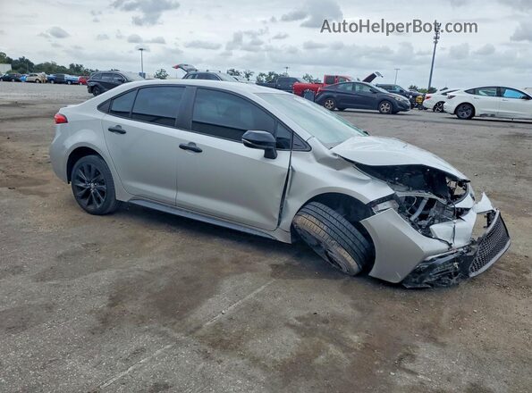 5YFS4MCE7MP072417 2021 TOYOTA COROLLA Серебряный Передняя правая четверть