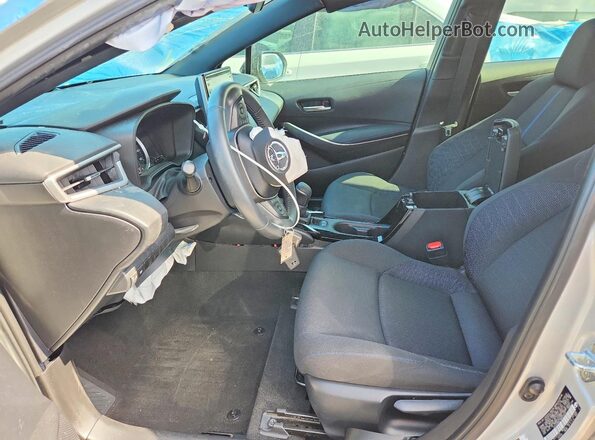 5YFS4MCE7MP072417 2021 TOYOTA COROLLA Серебряный Вид салона спереди