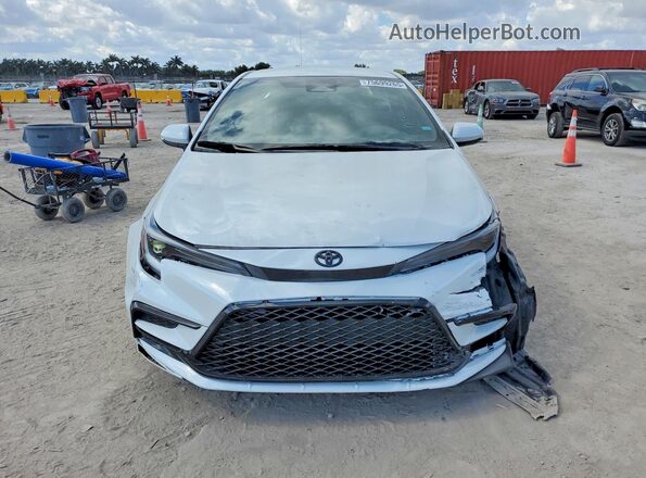 5YFS4MCE7SP231014 2025 TOYOTA COROLLA White Widok z przodu