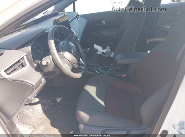 5YFS4MCE8SP228297 2025 TOYOTA COROLLA Белый Вид салона спереди