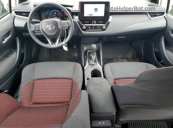5YFS4MCE8TP270258 2026 TOYOTA COROLLA Серебряный Вид панели приборов