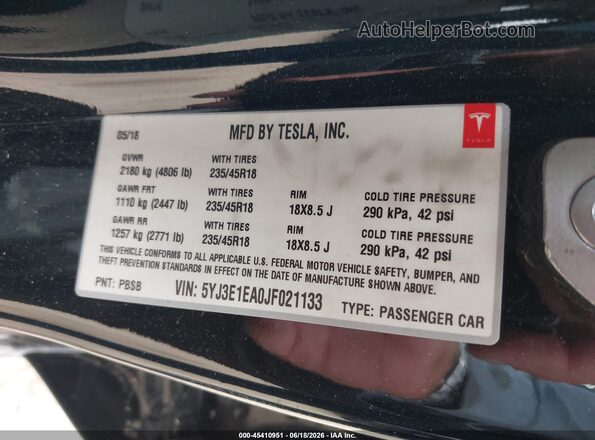 5YJ3E1EA0JF021133 2018 TESLA MODEL 3 Black Vista del compartimento del motor