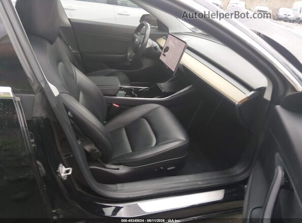5YJ3E1EA2JF021005 2018 TESLA MODEL 3 Black Front interior view