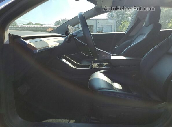 5YJ3E1EA2JF059592 2018 TESLA MODEL Gray Vista interior delantera