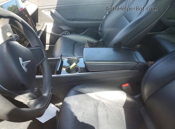 5YJ3E1EA2LF658026 2020 TESLA MODEL Gray Вид салону спереду