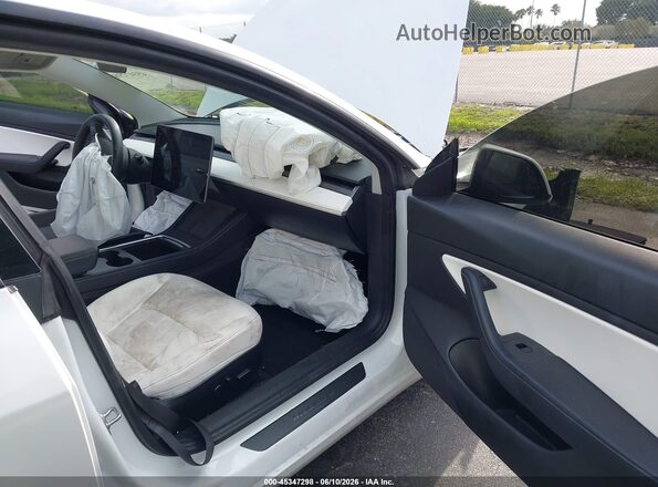 5YJ3E1EA2MF908558 2021 TESLA MODEL 3 White Вид салону спереду