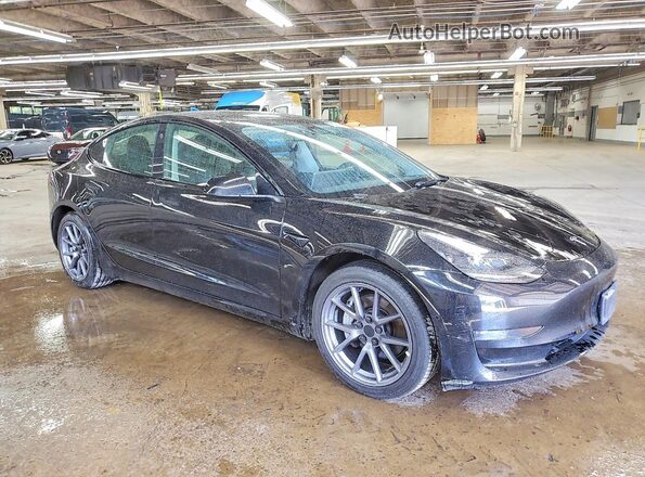 5YJ3E1EA2NF286643 2022 TESLA MODEL Черный Передняя правая четверть