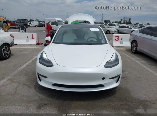 5YJ3E1EA2NF357954 2022 TESLA MODEL 3 White უკანა სალონის ხედი