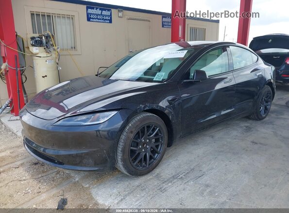 5YJ3E1EA2TF161249 2026 TESLA MODEL 3 Черный Передняя левая четверть
