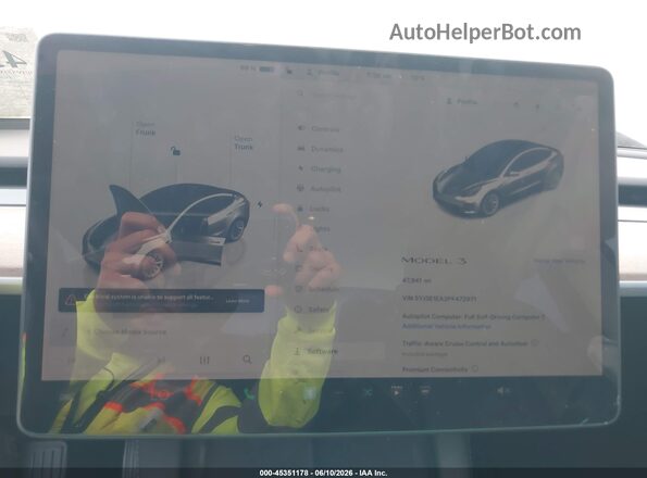 5YJ3E1EA3PF472971 2023 TESLA MODEL 3 Белый Вид задних сидений