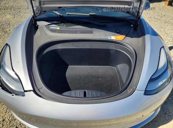 5YJ3E1EA4JF024357 2018 TESLA MODEL Silver 