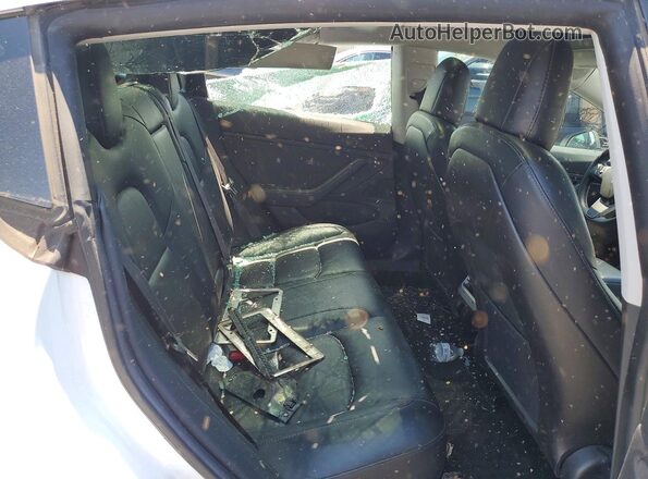 5YJ3E1EA6KF482399 2019 TESLA MODEL White Rear seats view