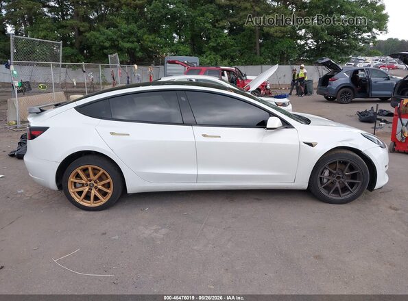 5YJ3E1EA7MF048320 2021 TESLA MODEL 3 White Rear interior view