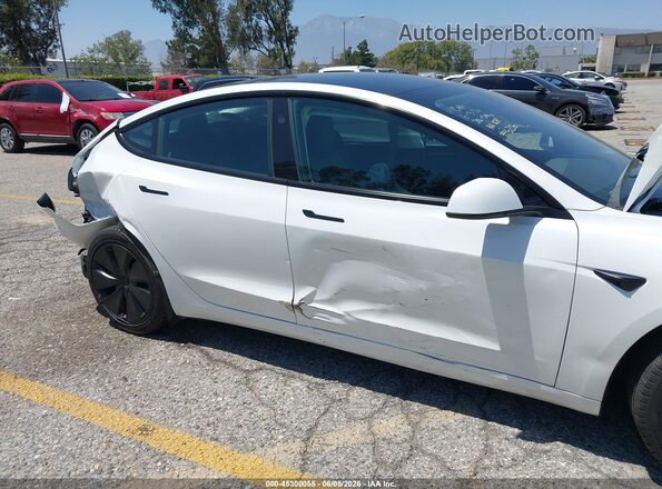 5YJ3E1EA7RF786206 2024 TESLA MODEL 3 White Rear interior view