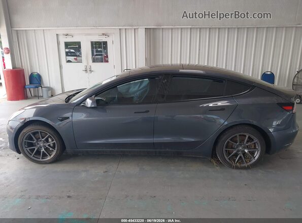 5YJ3E1EA8MF045443 2021 TESLA MODEL 3 Серый Вид щитка приборов