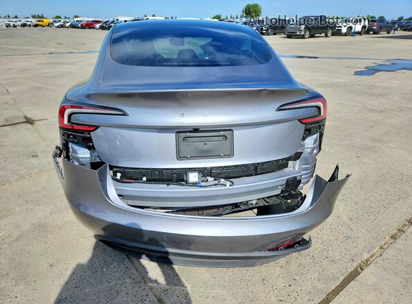 5YJ3E1EA8SF961925 2025 TESLA MODEL Silver Հետևի տեսք