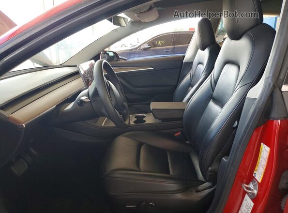 5YJ3E1EAXMF097060 2021 TESLA MODEL Red Widok wnętrza z przodu