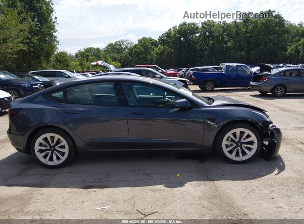 5YJ3E1EAXPF648950 2023 TESLA MODEL 3 Gray Vista interior trasera