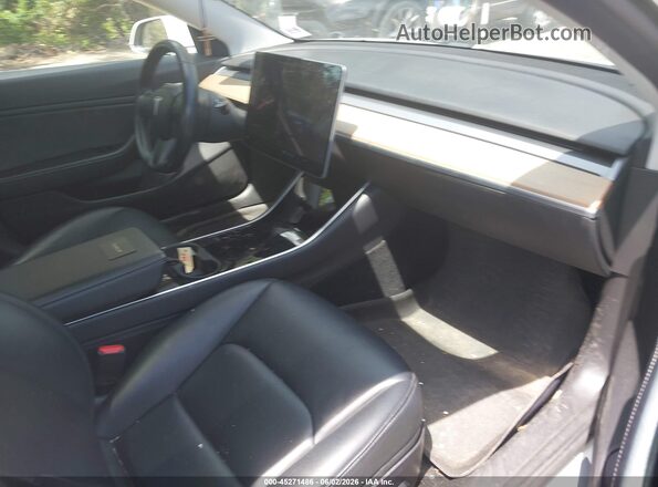 5YJ3E1EB0JF134170 2018 TESLA MODEL 3 White Widok wnętrza z przodu