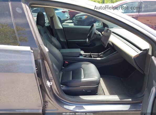 5YJ3E1EB0JF185295 2018 TESLA MODEL 3 Gray 