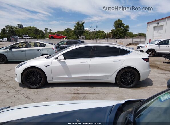 5YJ3E1EB0KF494640 2019 TESLA MODEL 3 White Rear interior view
