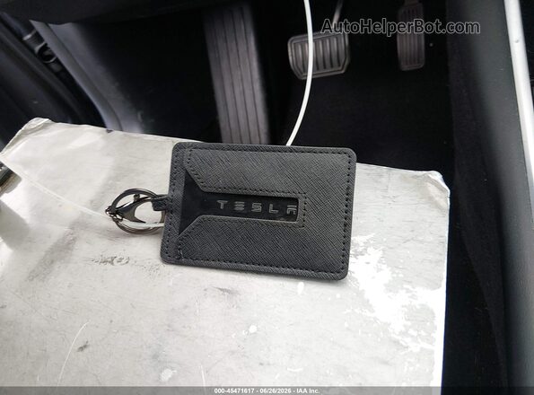 5YJ3E1EB0KF497828 2019 TESLA MODEL 3 Gray Widok deski rozdzielczej