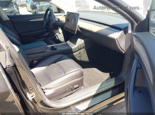 5YJ3E1EB0MF073665 2021 TESLA MODEL 3 Черный Вид салона спереди