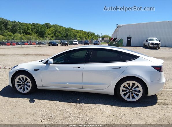 5YJ3E1EB0NF109291 2022 TESLA MODEL 3 White ხელსაწყოთა პანელის ხედი