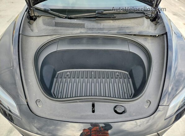 5YJ3E1EB0RF769594 2024 TESLA MODEL Black Vista interior trasera