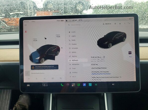 5YJ3E1EB1JF126997 2018 TESLA MODEL Red 