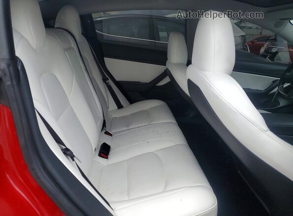 5YJ3E1EB1LF668197 2020 TESLA MODEL Красный Вид задних сидений