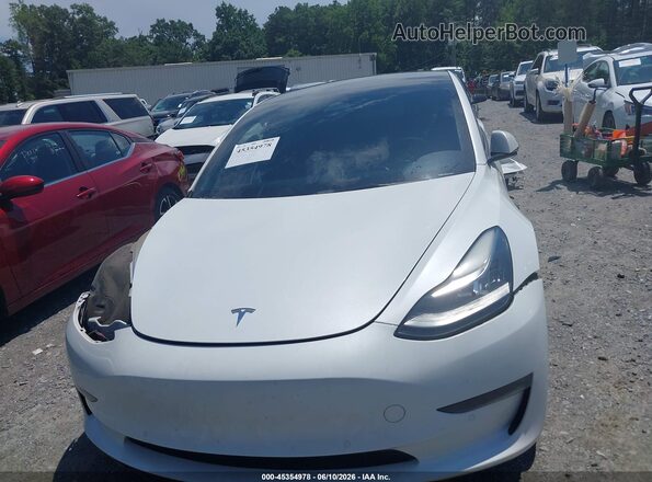 5YJ3E1EB1NF241556 2022 TESLA MODEL 3 Белый Вид панели приборов