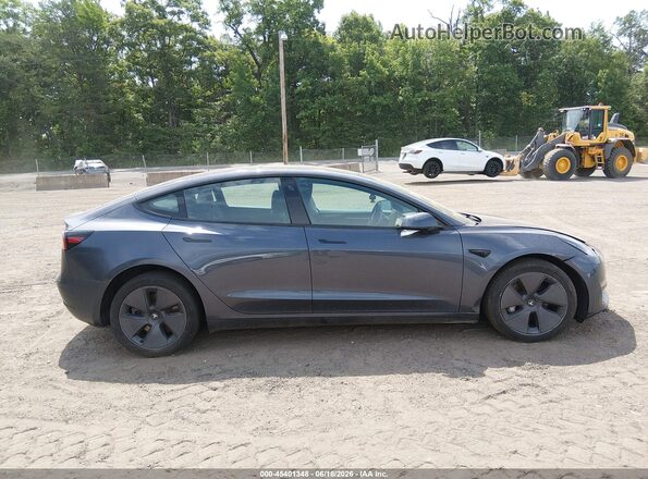 5YJ3E1EB1PF634735 2023 TESLA MODEL 3 Gray Widok zestawu wskaźników