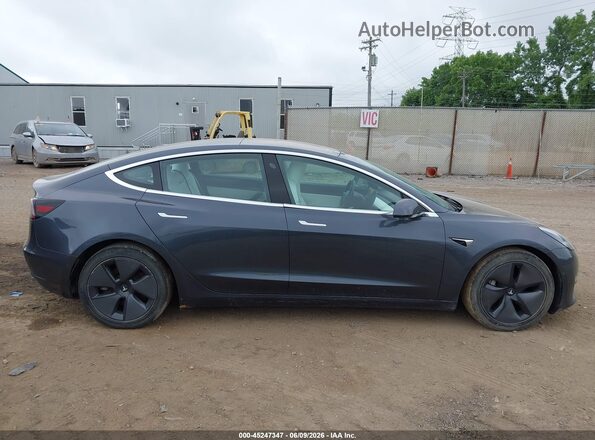 5YJ3E1EB2JF169812 2018 TESLA MODEL 3 Gray 