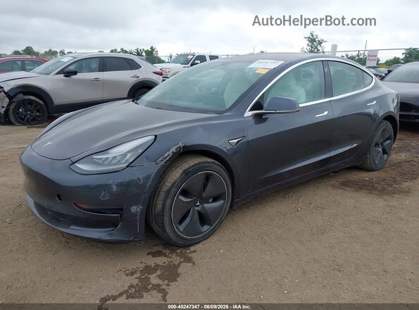 5YJ3E1EB2JF169812 2018 TESLA MODEL 3 Gray 