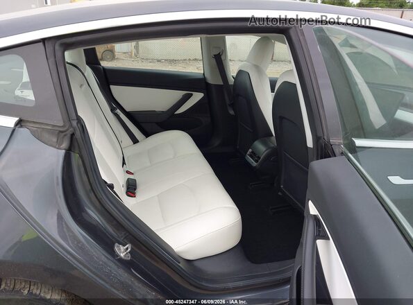 5YJ3E1EB2JF169812 2018 TESLA MODEL 3 Gray 