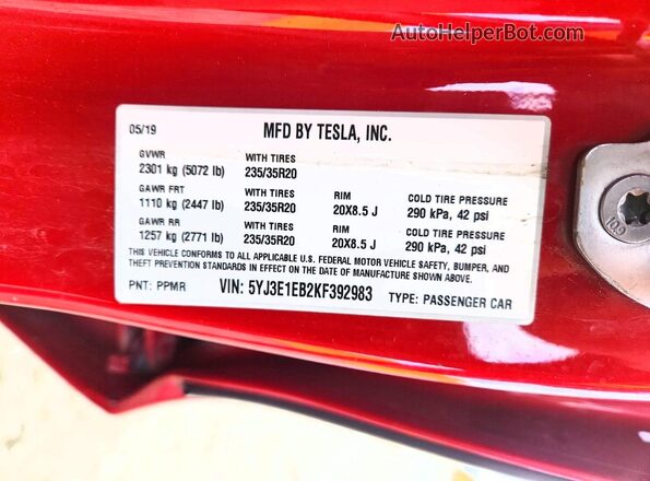 5YJ3E1EB2KF392983 2019 TESLA MODEL Red Vista del compartimento del motor