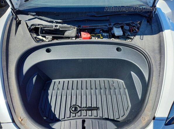 5YJ3E1EB2MF855191 2021 TESLA MODEL White Rear interior view