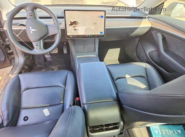 5YJ3E1EB2PF392991 2023 TESLA MODEL Серый Вид панели приборов